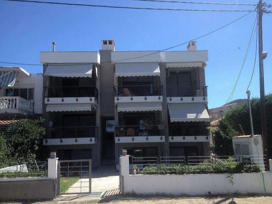 Two-Storey Beachfront Maisonette Toroni Exterior photo